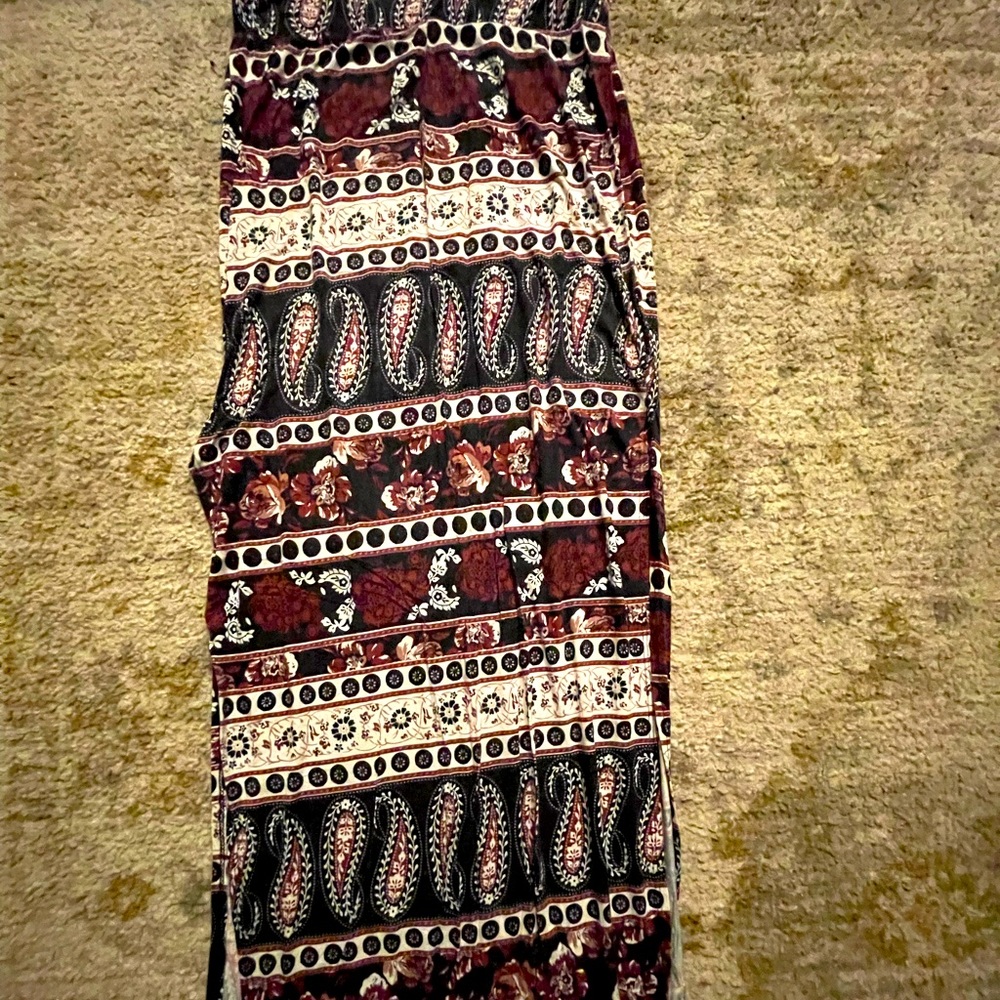 Paisley print maxi skirt, side slits, dressy and casual